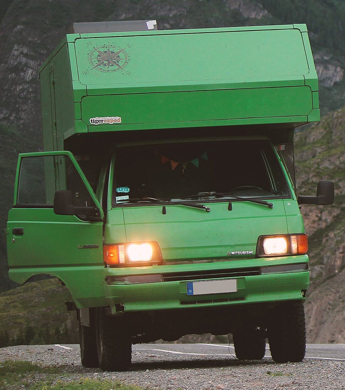1999 Mitsubishi L300 4×4 Nomadcampers GFK Wohnkabine