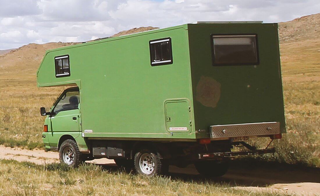 1999 Mitsubishi L300 4×4 Nomadcampers GFK Wohnkabine