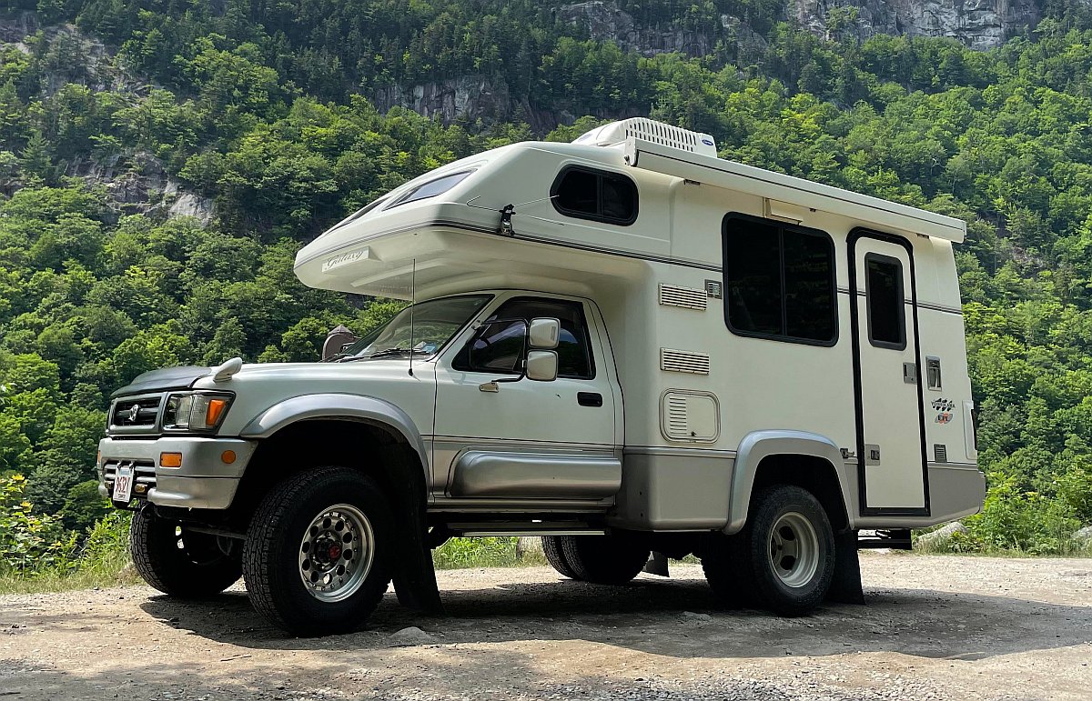 1992 Toyota Hilux Galaxy 4x4 RV