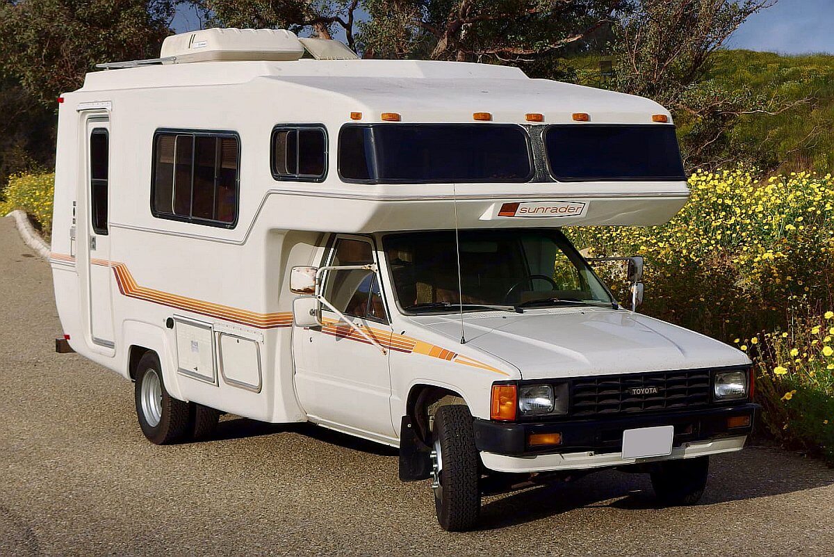 1985 Toyota Sunrader Camper